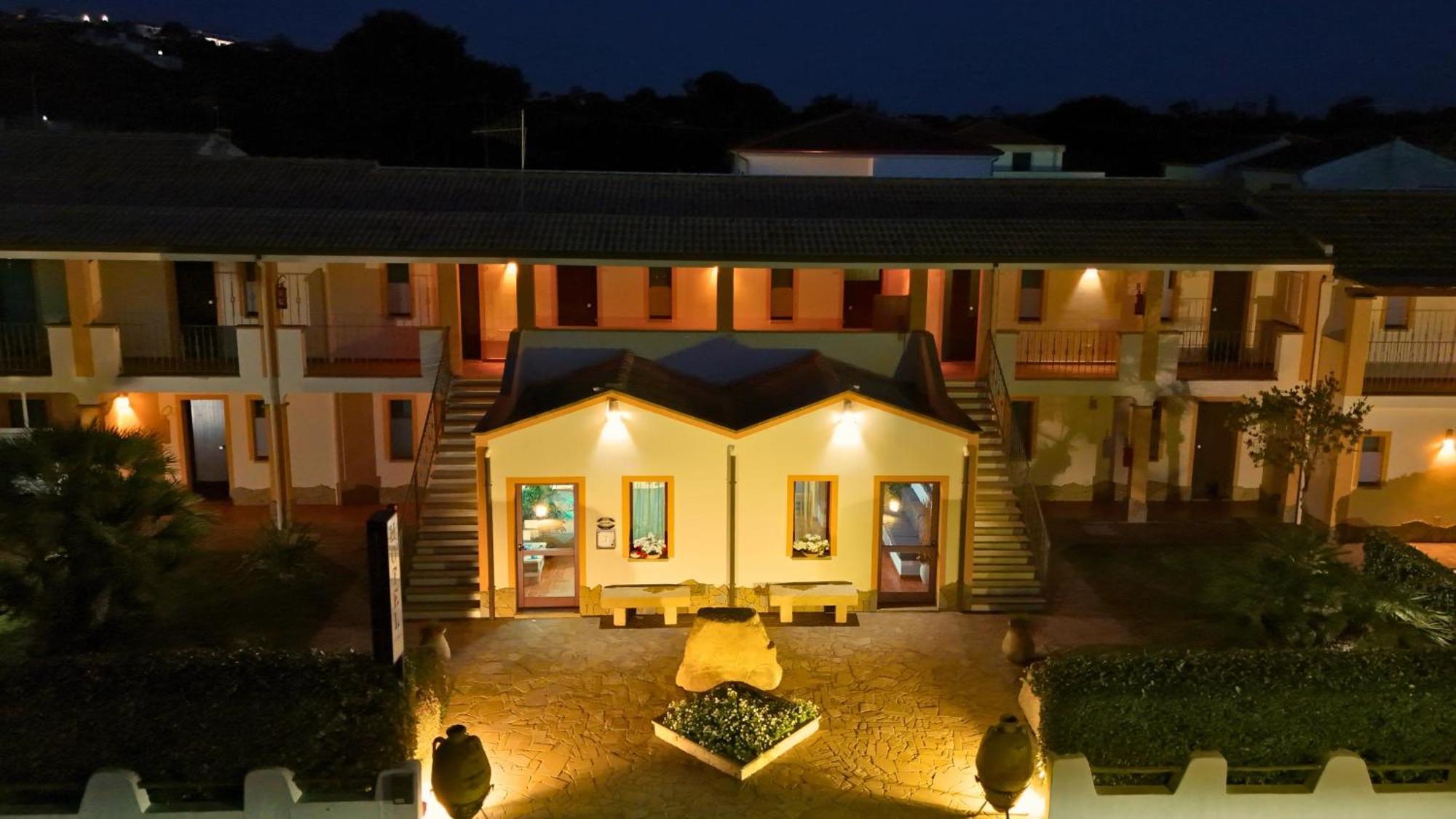 Hotel Le Sabbie Калазетта Екстер'єр фото